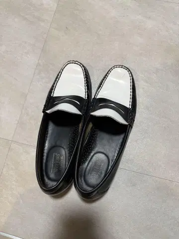 G H Bass 로퍼