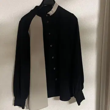 컨디션 최상 유나이티드 도쿄 스카프 블라우스 블랙 베이지