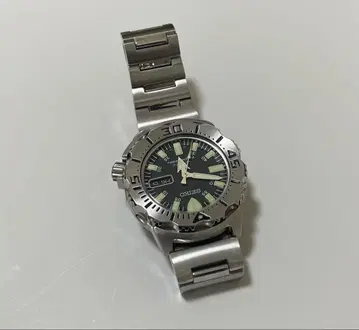새상품급 SEIKO 블랙 몬스터