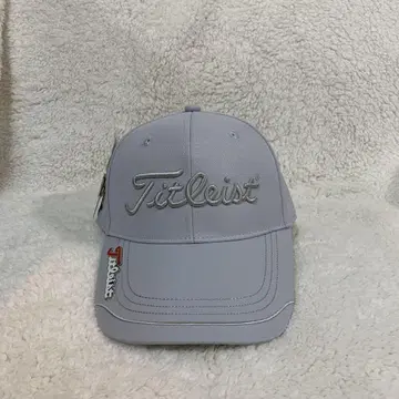 Titleist 라이트 그레이 캡 조정 가능 마커 포함