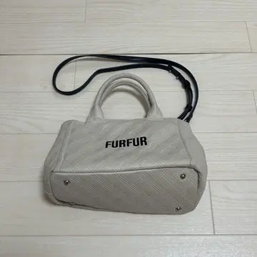 퍼퍼 퀼팅 로고 토트백