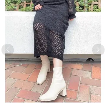 REZOY 스퀘어토 센터 심 스트레치 숏부츠 ( 아이보리 )