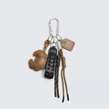 [ 새상품 ] [ 완판템 ] ZARA 자라 멀티 참 키링