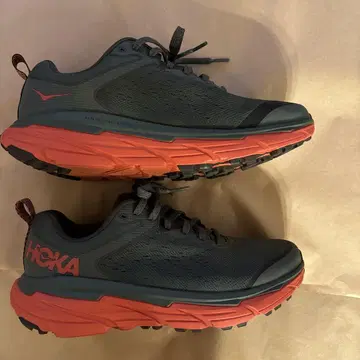HOKA 러닝화 챌린저 ATR 6 다크 그린 오렌지