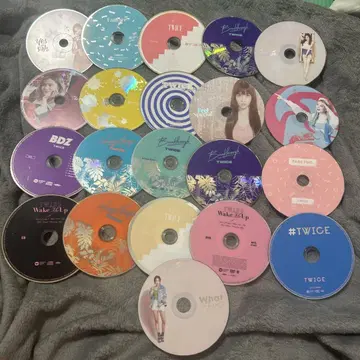 TWICE CD 컬렉션