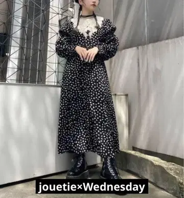새상품급 jouetie 웨즈데이 WEDNESDAY 콜라보 원피스