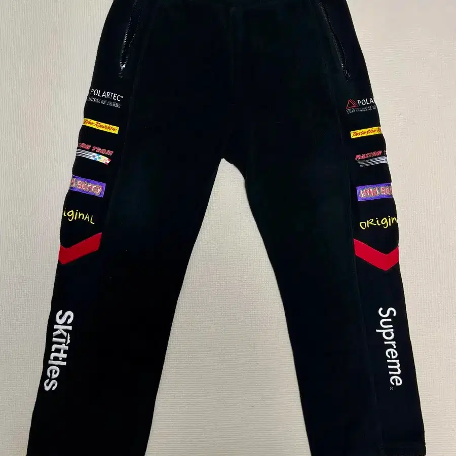 [L] Supreme x Skittles x Polartec Pants Black