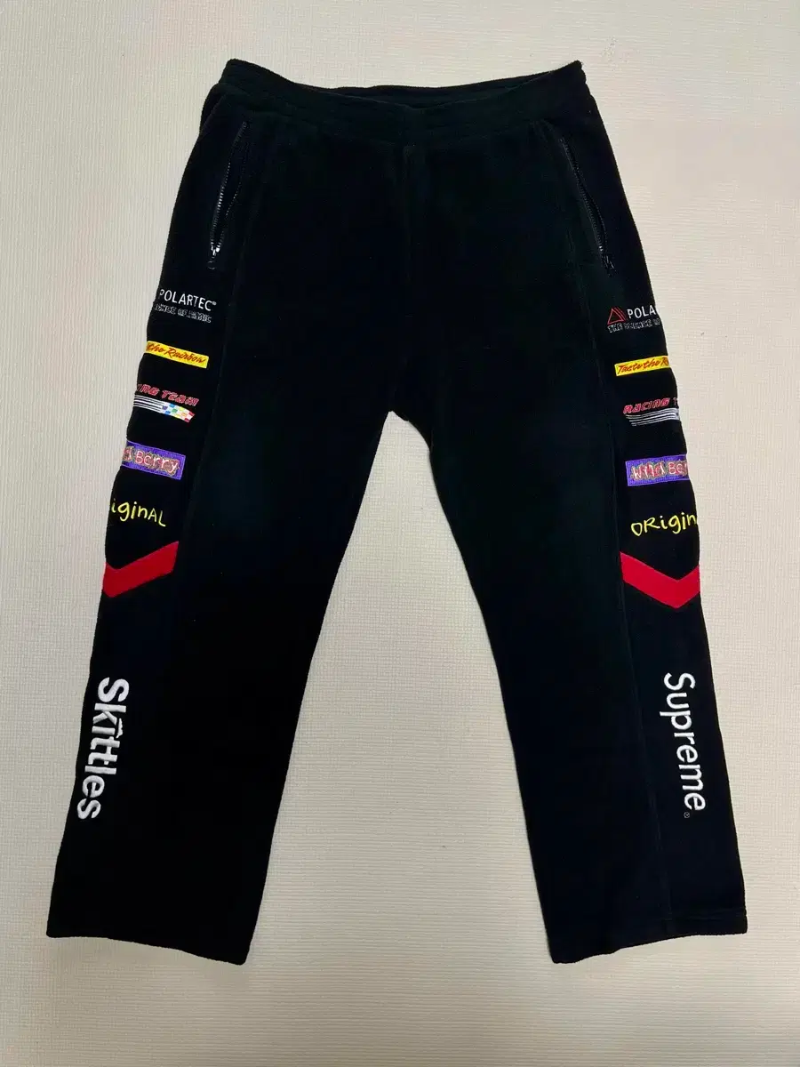 [L] Supreme x Skittles x Polartec Pants Black