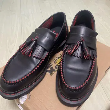 닥터마틴 [일본 한정판] ADRIAN 레드 스티치 태슬 27cm