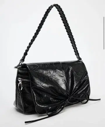 ZARA 리본 블랙 가죽 숄더백