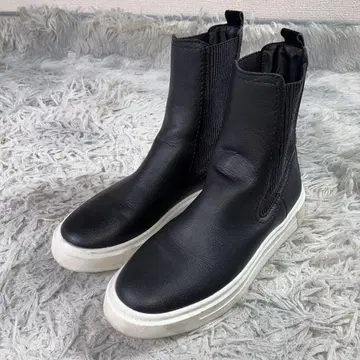 새상품급 ZARA 자라 가죽 사이드 고어 부츠 블랙 23.5cm