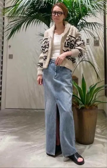 완판 윔 가젯 데님 슬릿 스커트 38