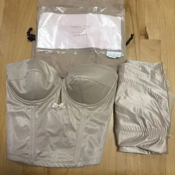 브라이더리움 뮤 숏 뷔스티에 & 롱 거들