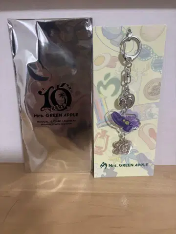 Mrs. GREEN APPLE 랜덤 참 키링 라일락
