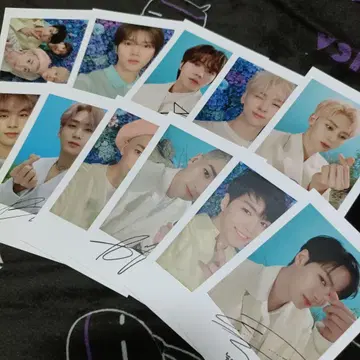 뉴이스트 ON-CLIP UNBOXING 폴라로이드