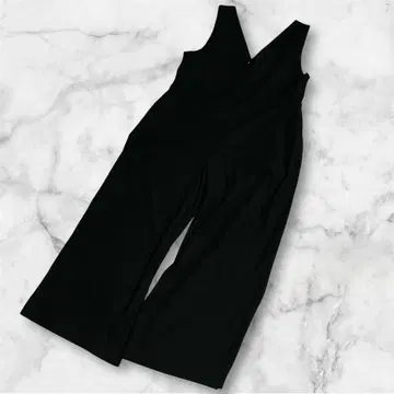 UNIQLO XL V넥 올인원 살로펫