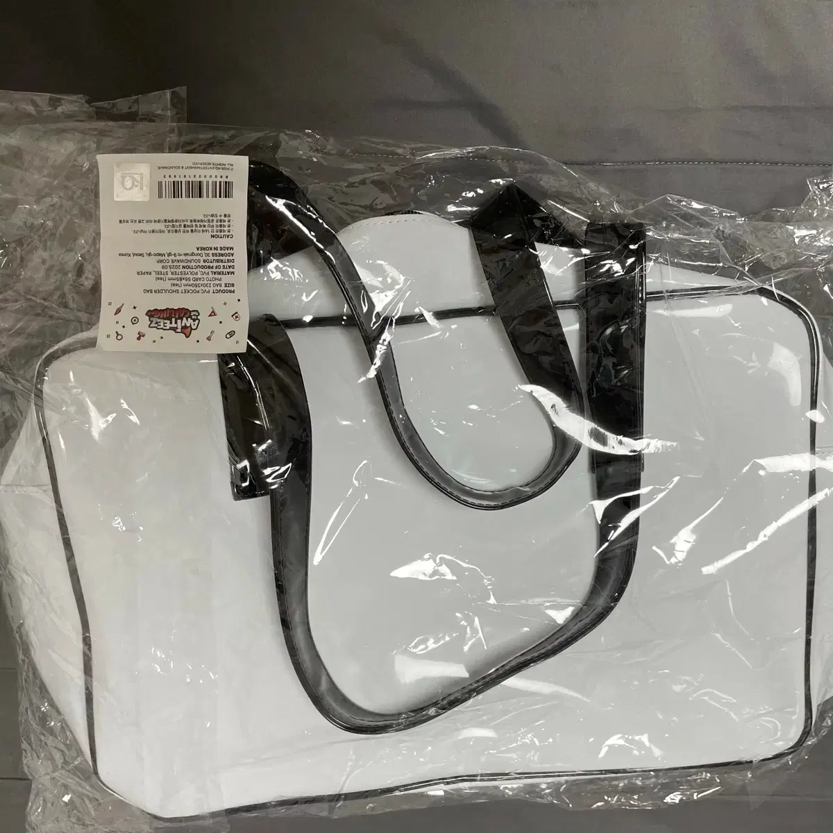New) Ateez Aniteez PVC Shoulder Bag Ita Bag on Bunjang Global Site.