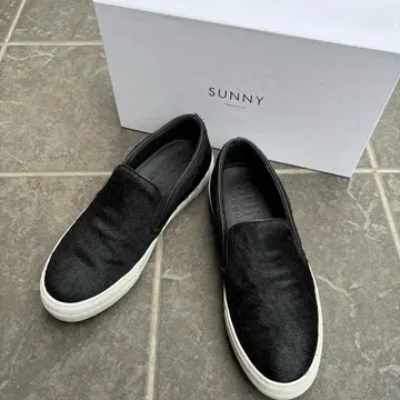 컨디션 최상 [ 펠리코 써니 ] 송치 소재 ( 블랙 ) size41