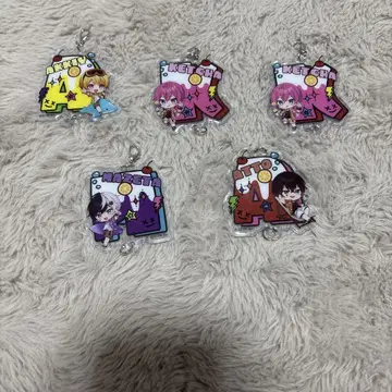 AMPTAK x COLORS 키링