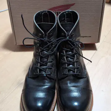 컨디션 최상 RED WING 아이언레인저 8086 / US 9.5 차콜
