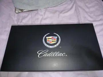 교쇼 Cadillac CTS (레드) 1/18 스케일 모델