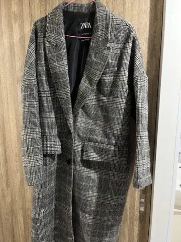 ZARA 체크 무늬 롱 체스터 코트