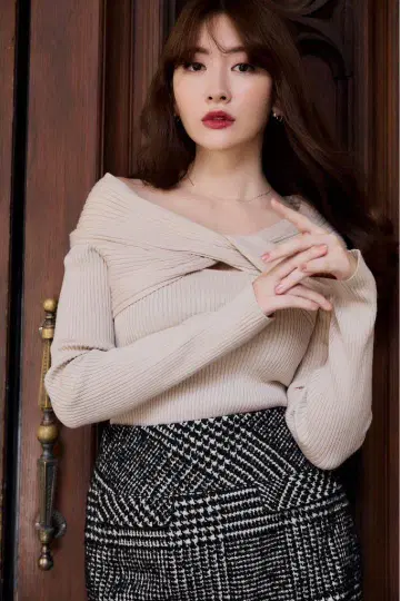 Herlipto Twist Cut-Out Rib Knit Top