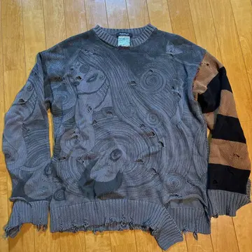 DROPDEAD 이토 준지 콜라보 우즈마키 스웨터