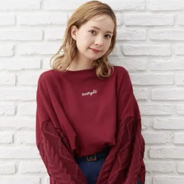 새상품급 잉그 (M) 소매 케이블 맨투맨 벌룬 슬리브 자수 로고