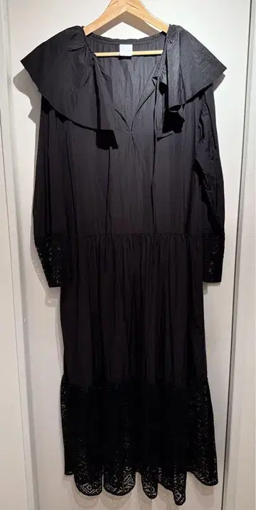 CITYSHOP 프릴 레이스 롱 원피스 (블랙)