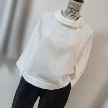 새상품 애플하우스 화이트 카라 부착 긴팔 셔츠