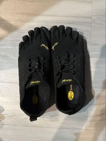 Vibram 발가락 양말 스니커즈 블랙