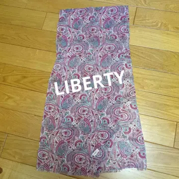 LIBERTY 페이즐리 무늬 스카프
