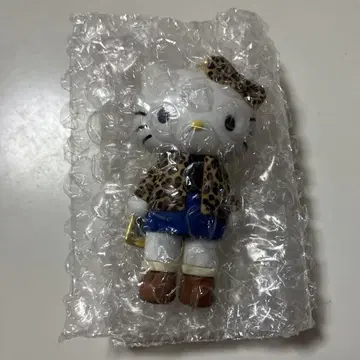 헬로키티 시크릿 마스코트 레오파드 무늬