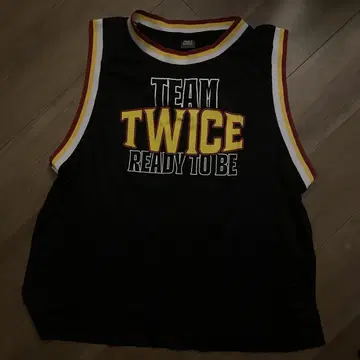 TWICE READY TO BE 유니폼 모모