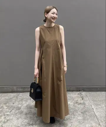 슬리브리스 롱 원피스 M 브라운