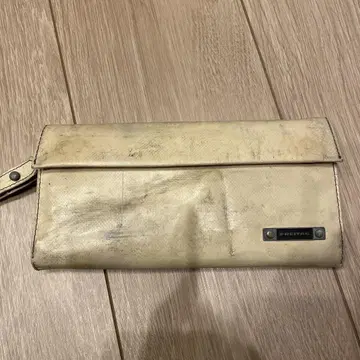 FREITAG 화이트 플랩식 장지갑