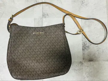 MICHAEL KORS 모노그램 숄더백