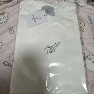 KINGLYMASK 카와구치 리나 파 T셔츠 화이트