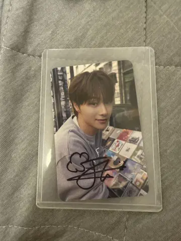 Idntt unevermet Jiwoon OMA 사인 포함