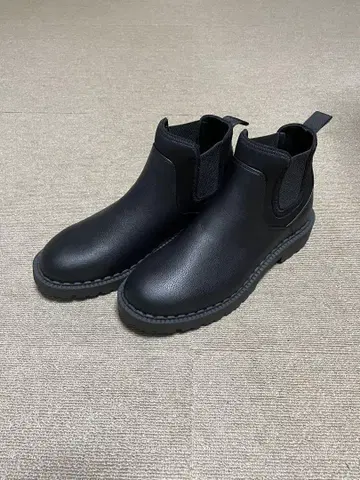 UNQLO : C 사이드 고어 부츠 26cm