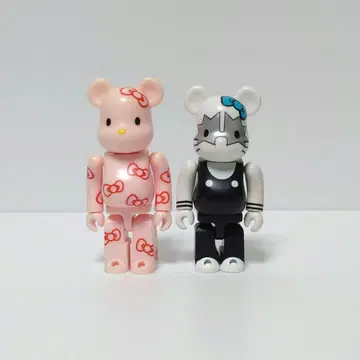 베어브릭 KITTY 2체