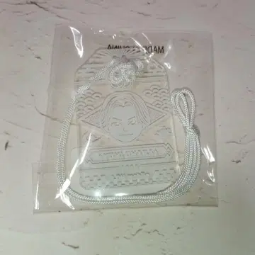 우하라 유히 아크릴 스트랩