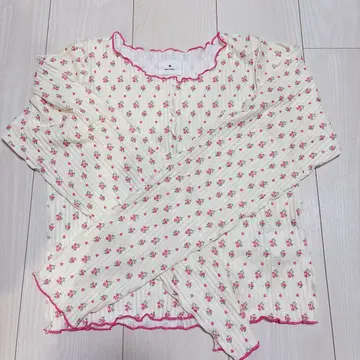 merryjenny petit flower tops