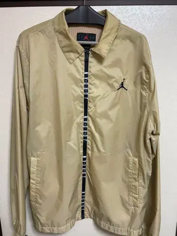 Jordan 베이지 나일론 자켓