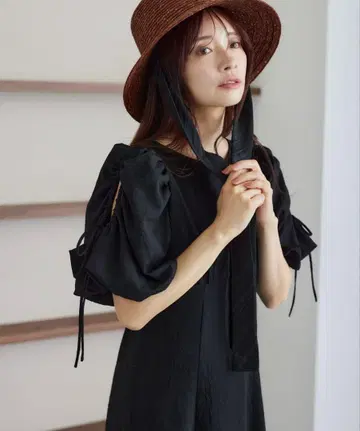 [mysty woman] 파워숄더 자카드 원피스 블랙