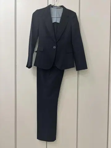 네이비 스트라이프 수트 셋업