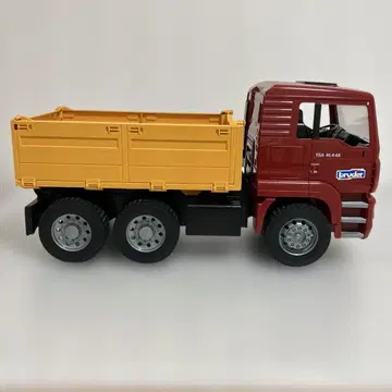 Bruder TGA 41.440 덤프트럭