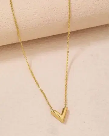 인기! V 모티브 목걸이