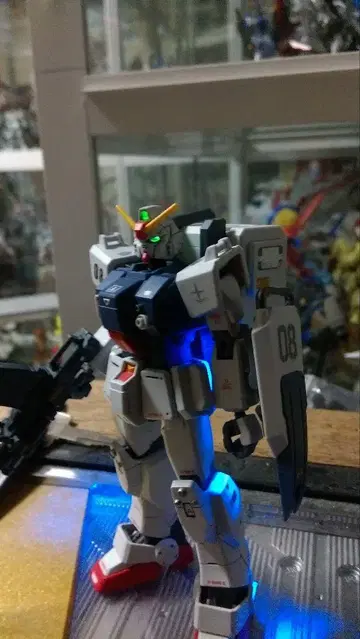 HG 08 MS 소대 육전형 건담 LED 개수품